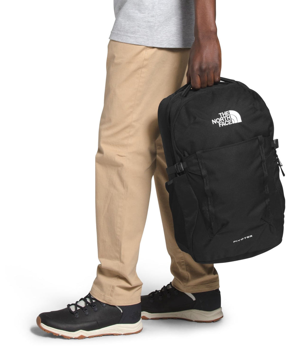 Mochila Pivoter 27 Litros Negra The North Face