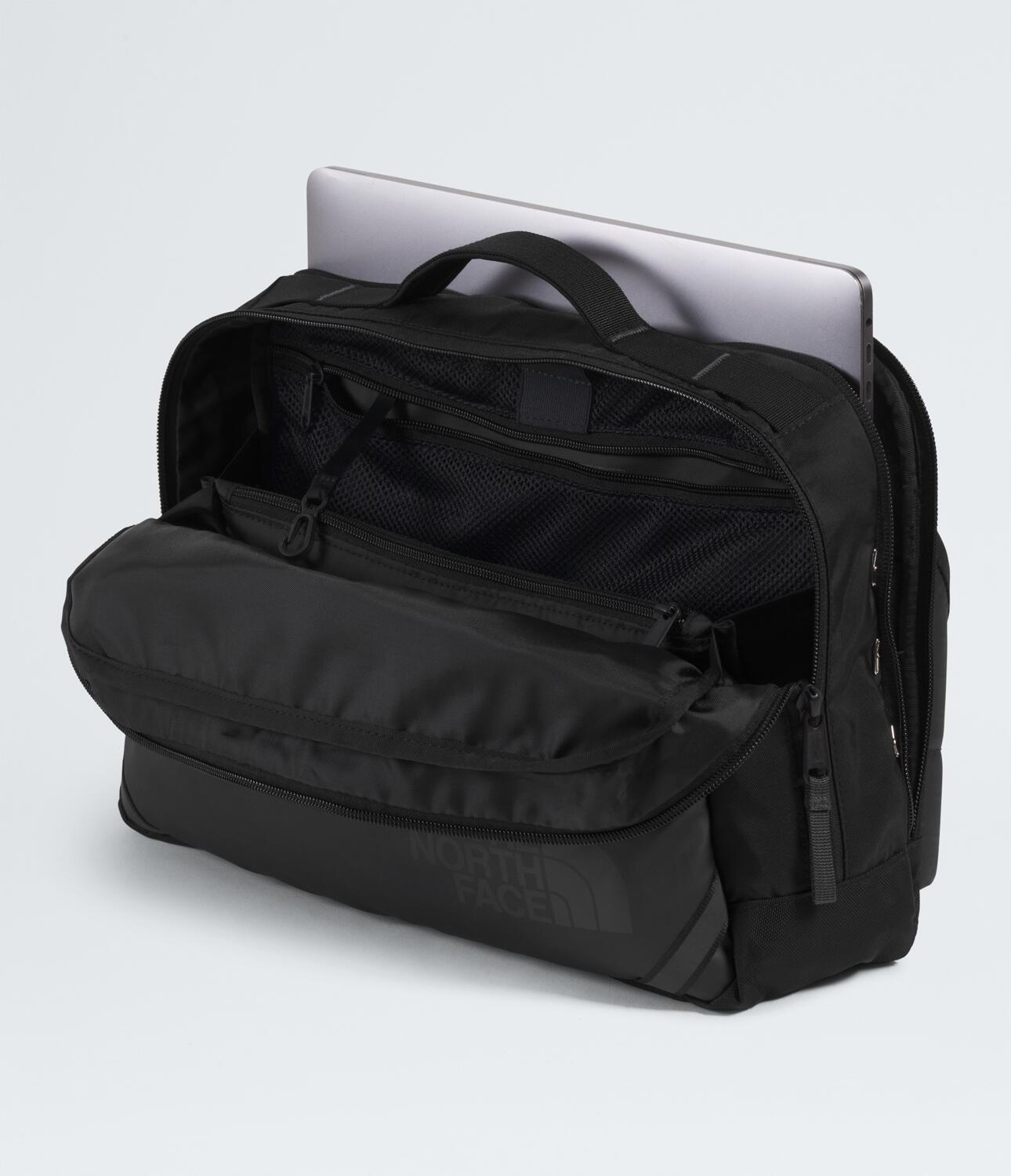 Bolso Base Camp Voyager Sling Negro Unisex The North Face